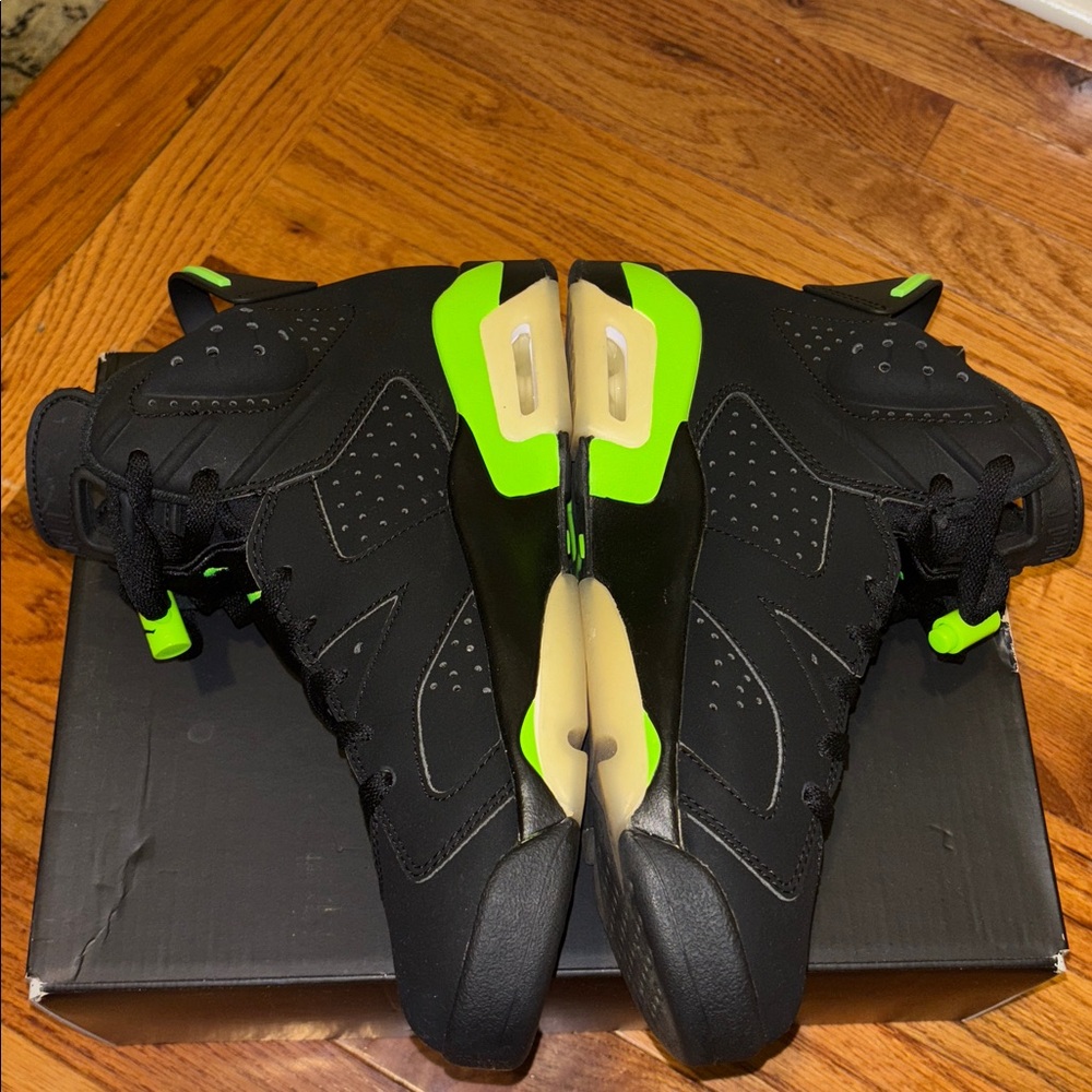 Air Jordan 6 Retro Mens 7.5, Women’s 9 - Picture 6 of 7